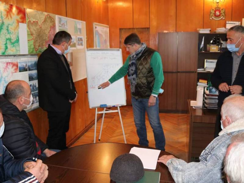 ცაგერის მუნიციპალიტეტის მერმა გიორგი ნემსაძემ,მერის მოადგილეებთან,ალუდა თუთისანთან და...